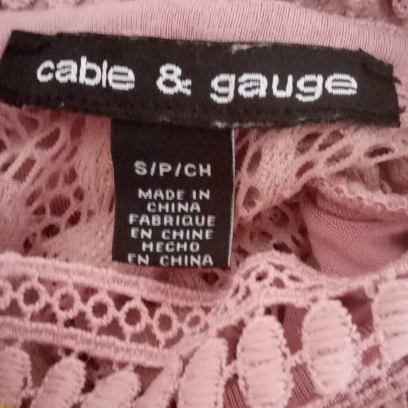 Cable & Gauge Mauve Lace Cap Sleeve Top With Key Hole ClosureSize S/P - Picture 4 of 4